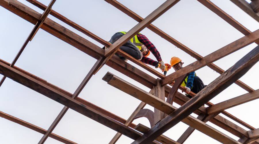 Professional gutter cleaning services in Oakland, RI